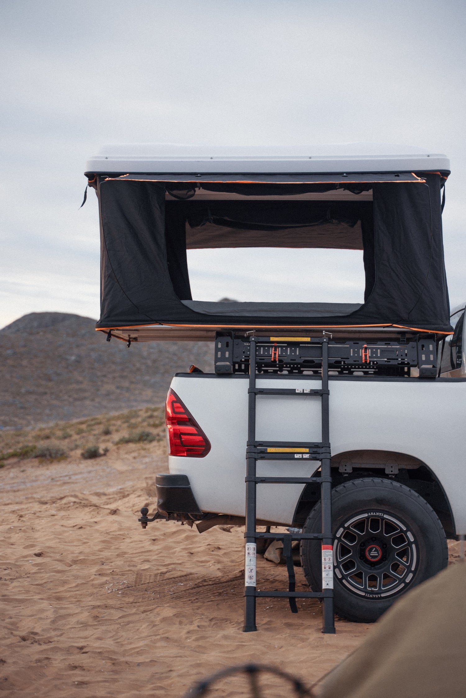 Hardshell Rooftop Tent