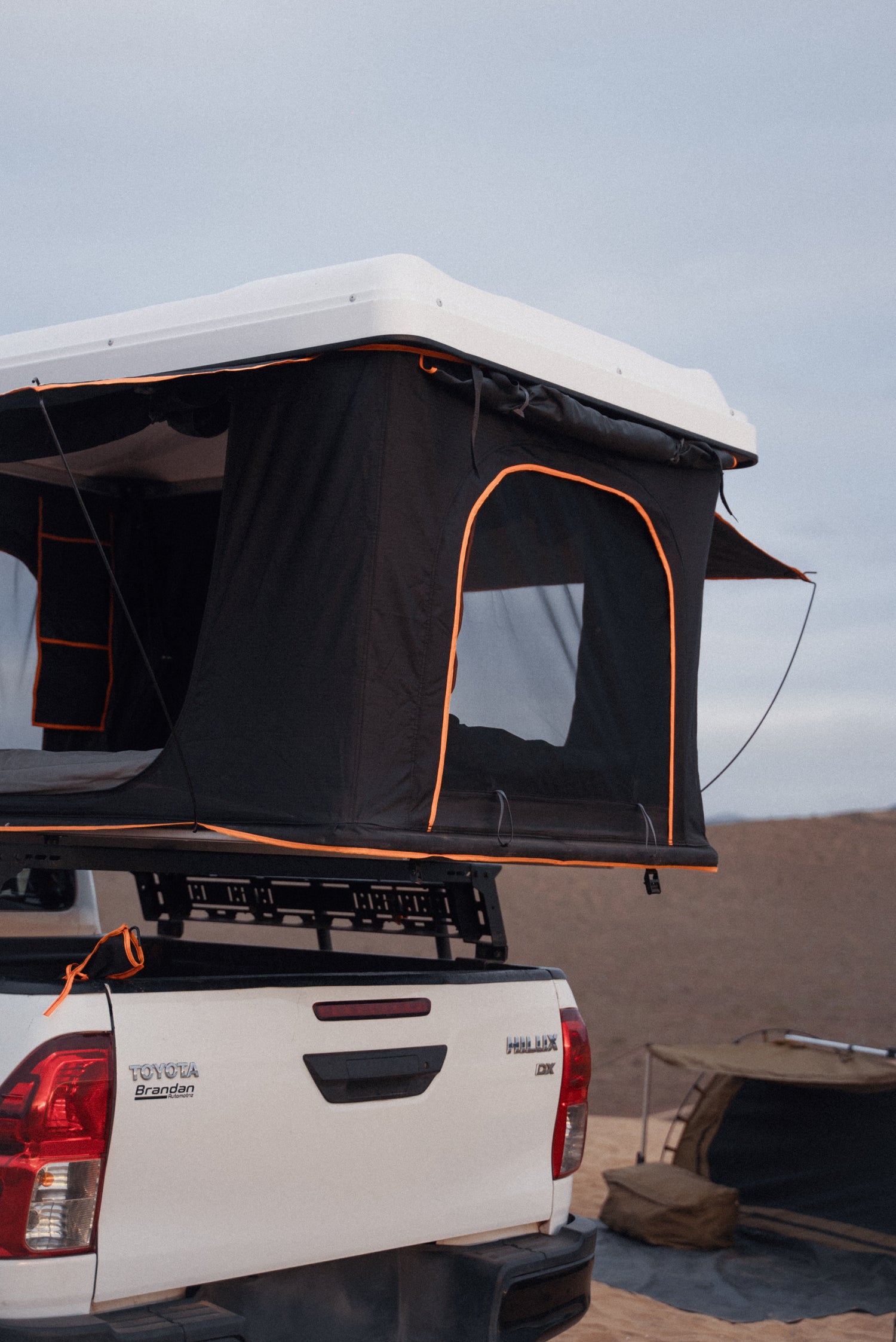 Hardshell Rooftop Tent